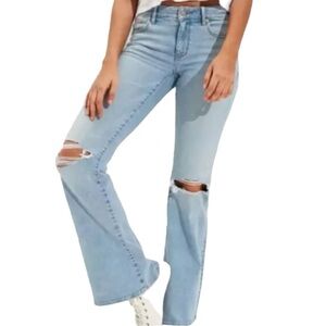 American Eagle Distressed Next‎ Level Stretch Low-Rise Flare Jeans Size: 4 Short